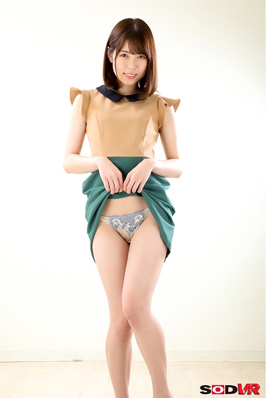 AV女優が私物パンツを見せてくれるVRAVシーン